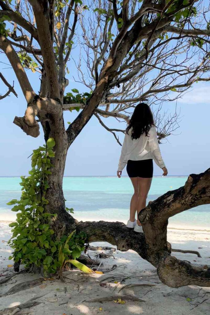 Thoddoo Island Maldives - Travel Guide & 9 Best Things