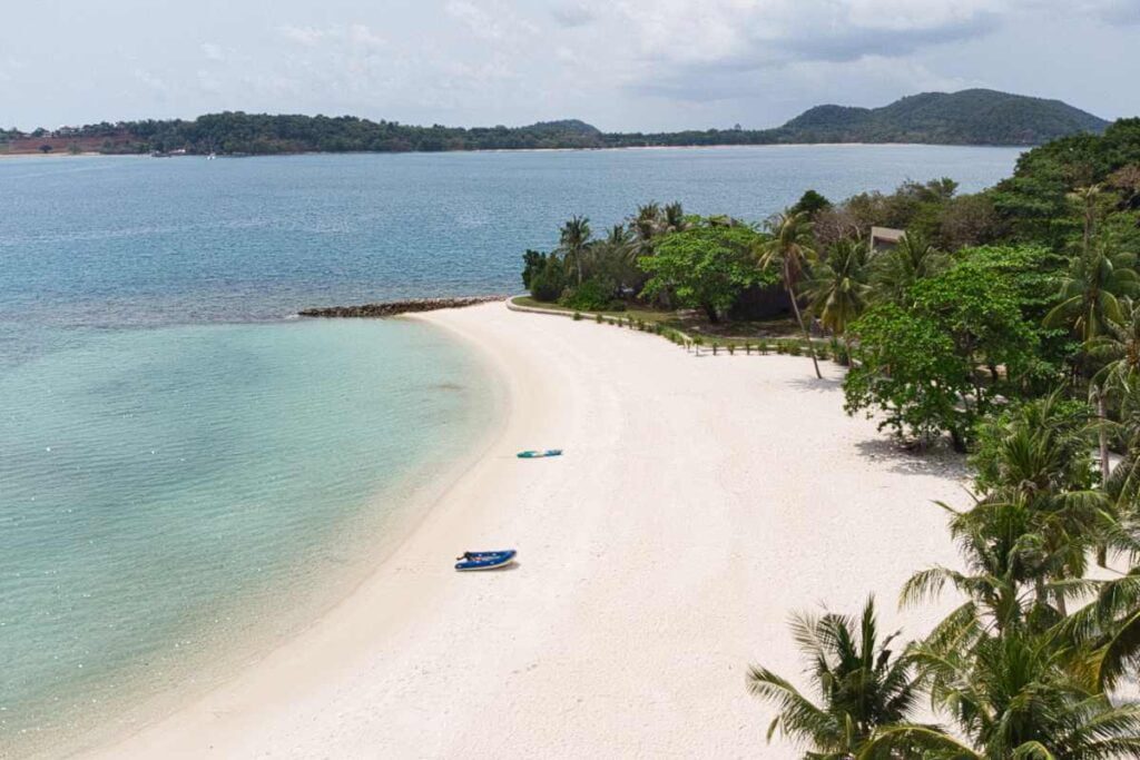 Koh Kham Island beach