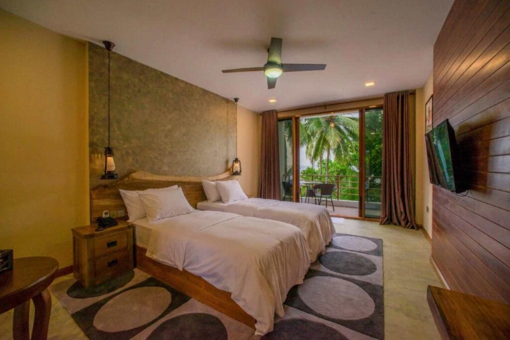dharavandhoo best hotels