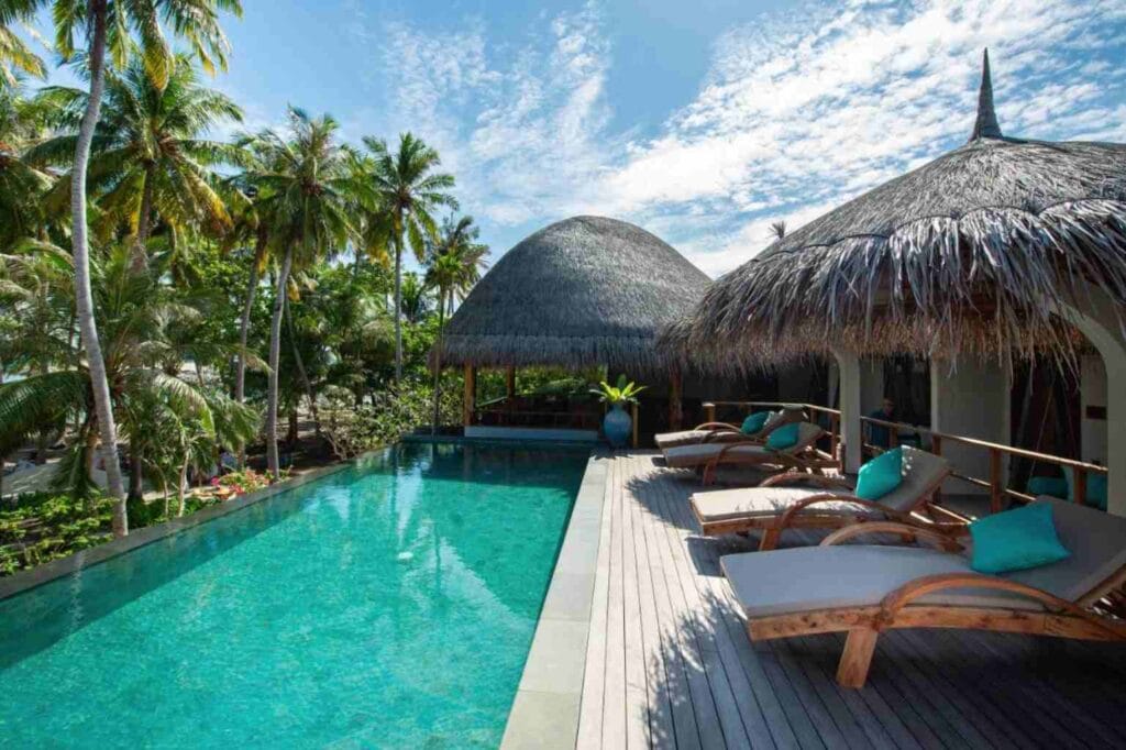 Best hotels in Fulhadhoo offering top amenities, services, and accommodations.