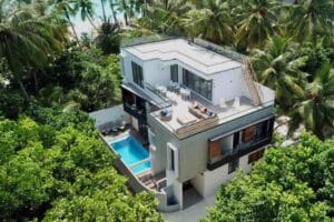 Unwind Dhigurah hotel