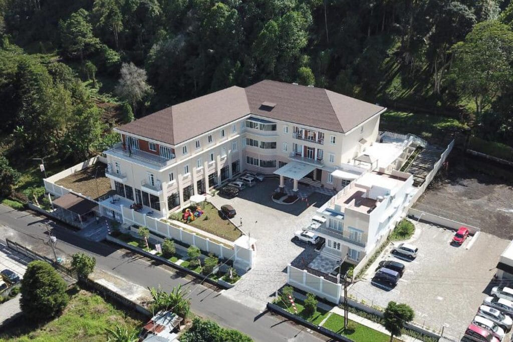 Hotel Villa Emitta exterior in a tropical setting